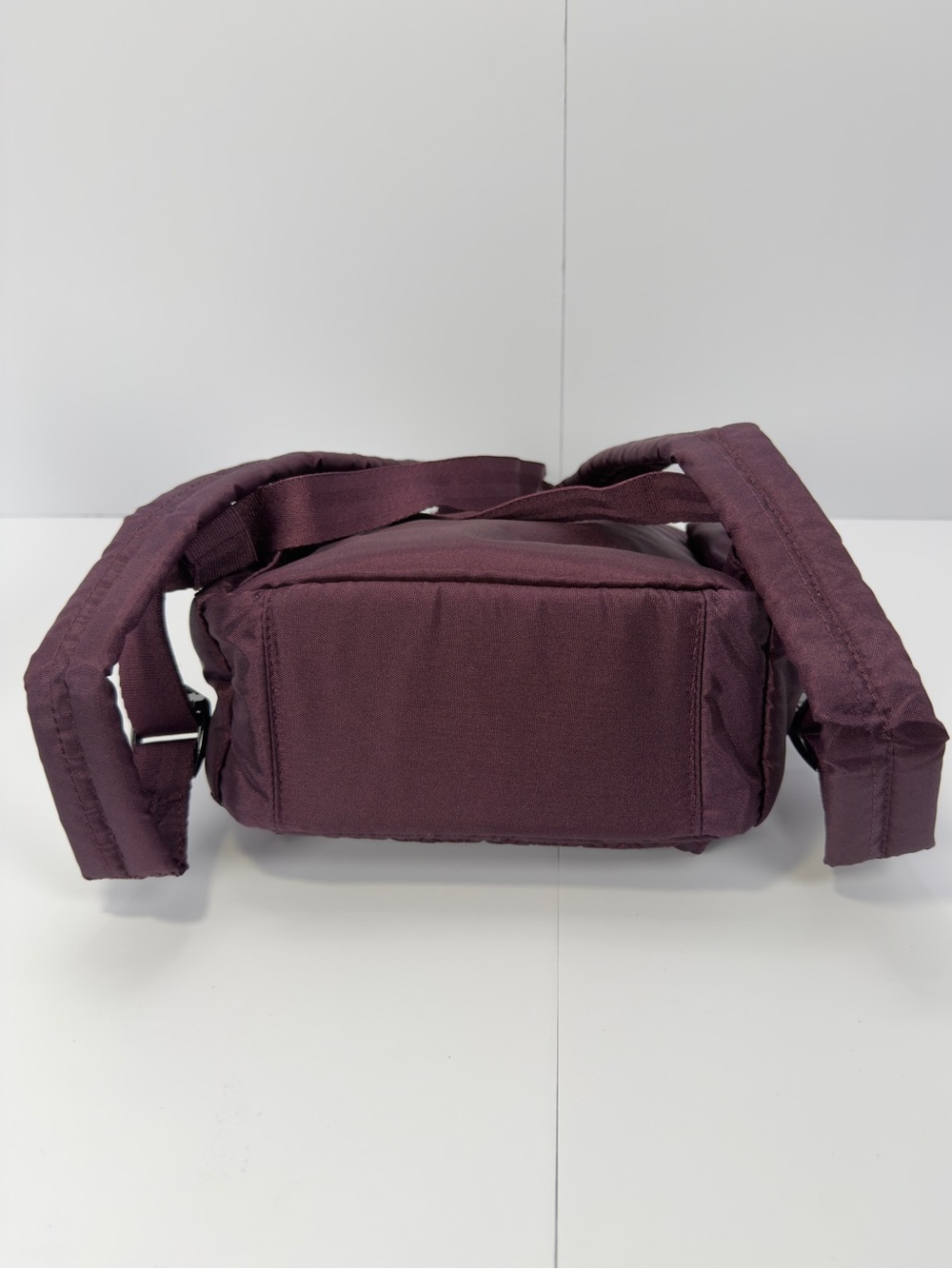 LUG Orbit Mini adjustable backpack Shimmer Wine Burgundy Purple - Picture 9 of 16